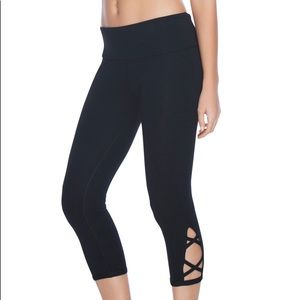 Lorna Jane 3/4 highwaist crisscross tights
